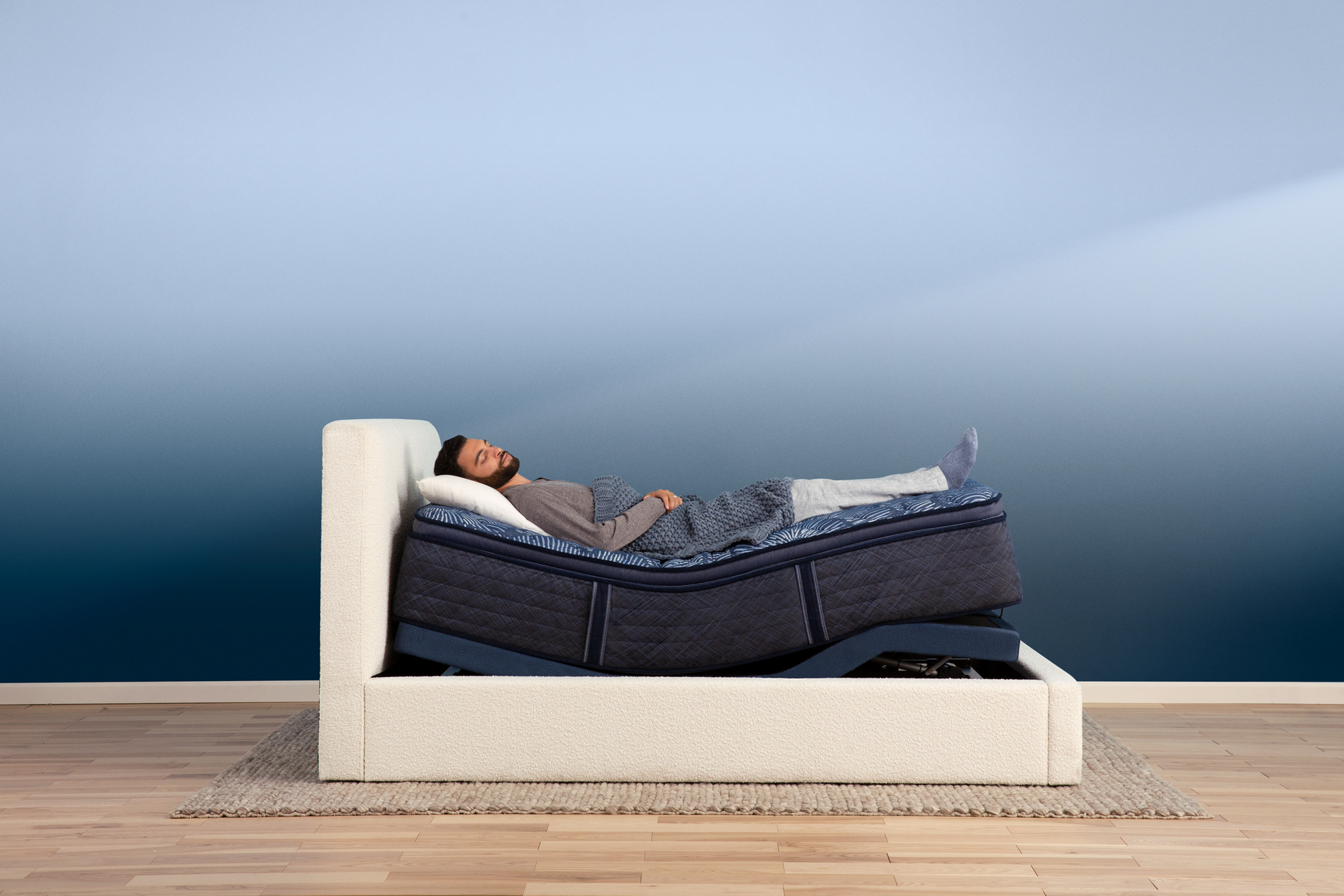 Plush Pillowtop Serta Perfect Sleeper Adjustable Bed Bundle - Image 4